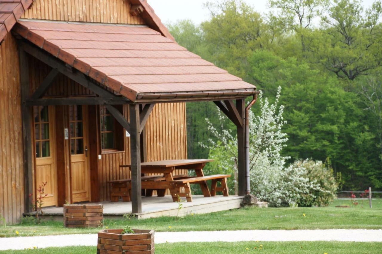 Le Hameau Des Grilles Villa Saint-Fargeau  Exteriör bild