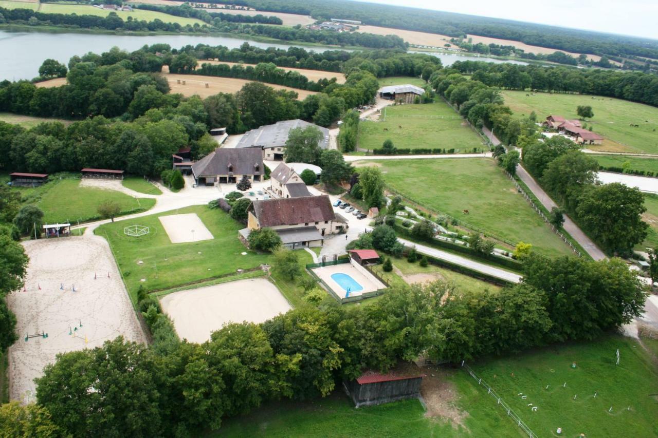 Le Hameau Des Grilles Villa Saint-Fargeau  Exteriör bild